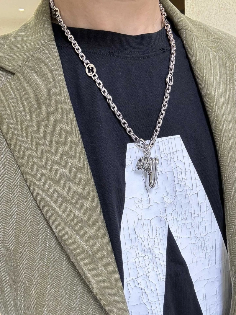 EyeCatching Gxccx Necklaces 303604