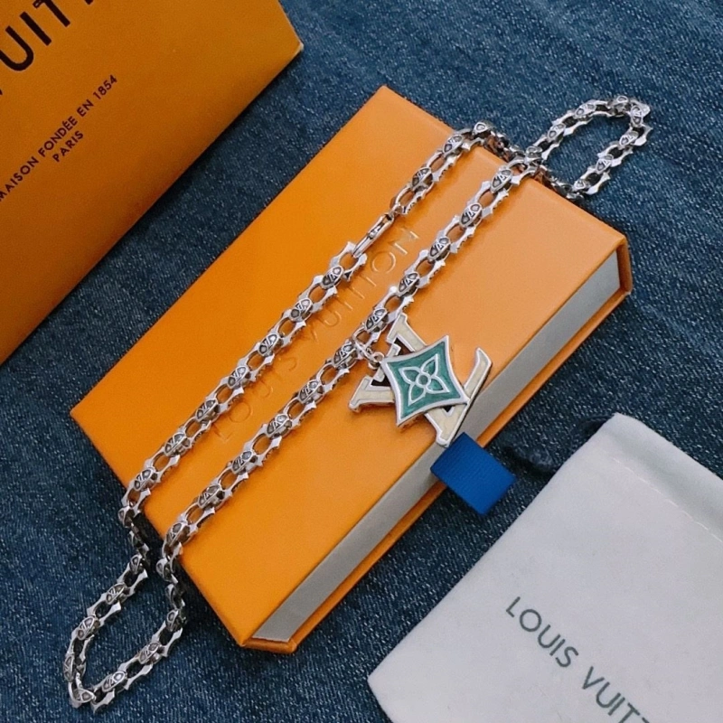Functional LX Necklaces 309772