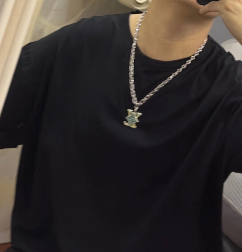 Functional LX Necklaces 309772