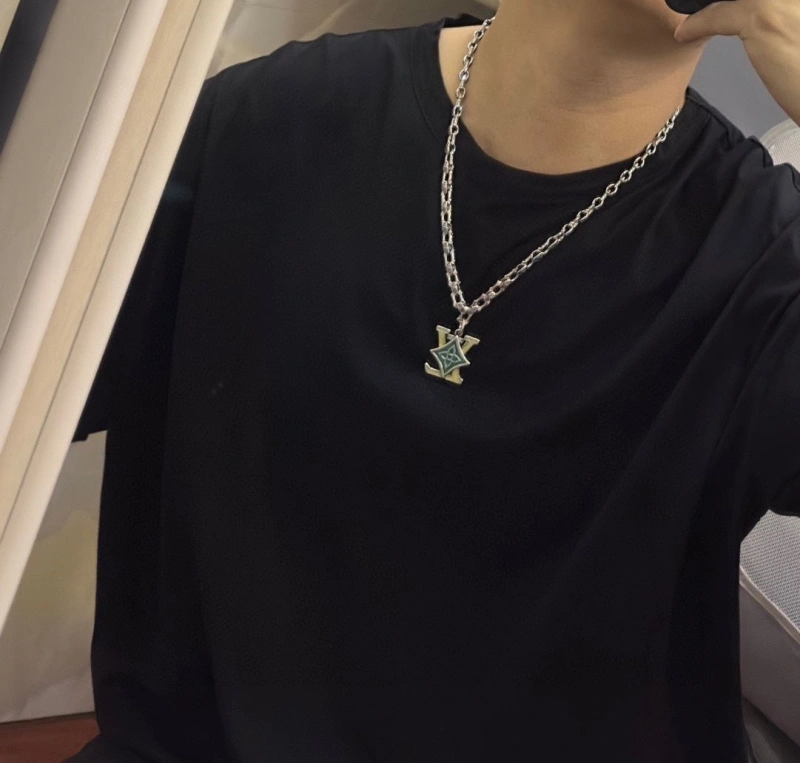 Functional LX Necklaces 309772