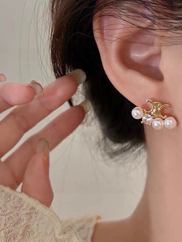 Vibrant Cxlxne Earrings 283678