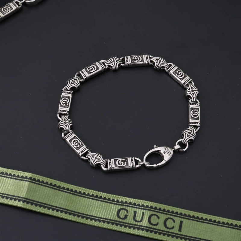 Gxccx Necklaces Stylish 303580