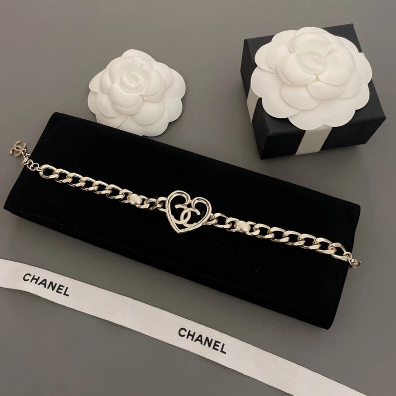 Versatile Chxnxl Necklaces 289578