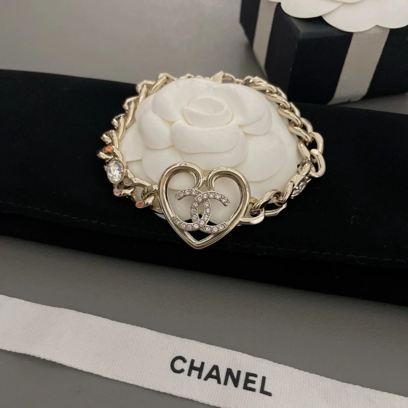 Versatile Chxnxl Necklaces 289578