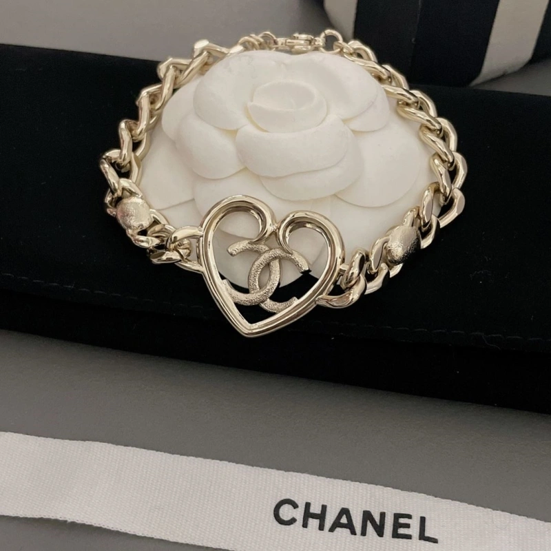 Versatile Chxnxl Necklaces 289578
