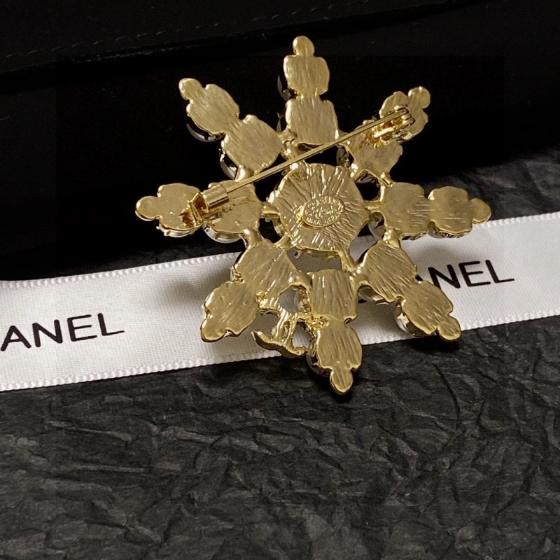 StreetReady Chxnxl Brooches 290528