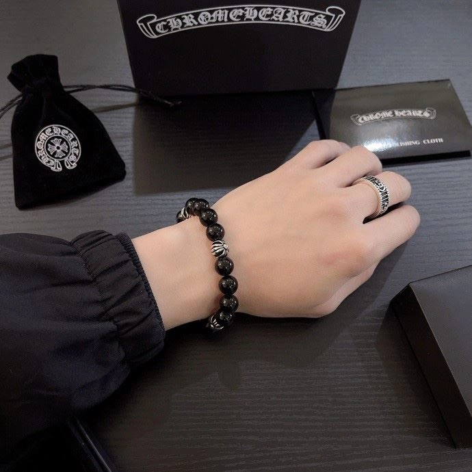 Stylish Chrxmx Hxxrts Bracelets 299024