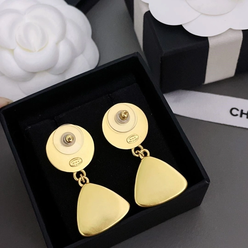 Stylish Chxnxl Earrings 289952