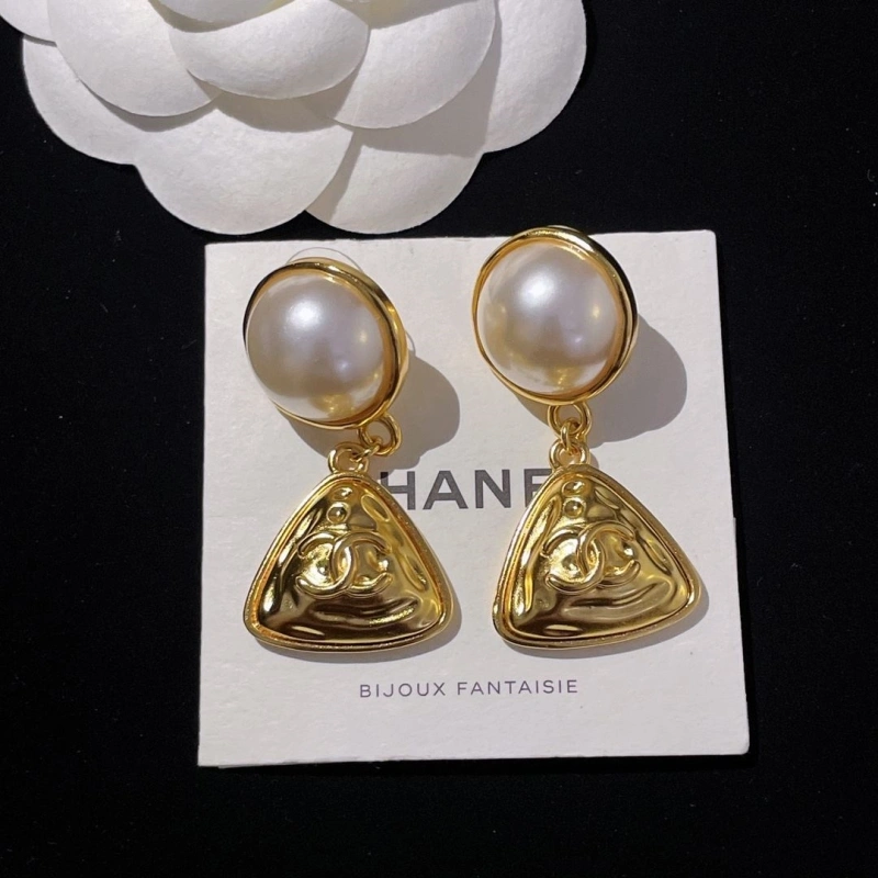 Stylish Chxnxl Earrings 289952
