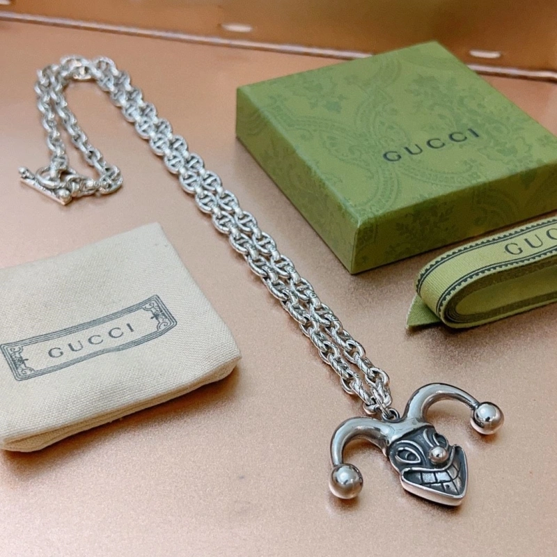 EyeCatching Gxccx Necklaces 303548