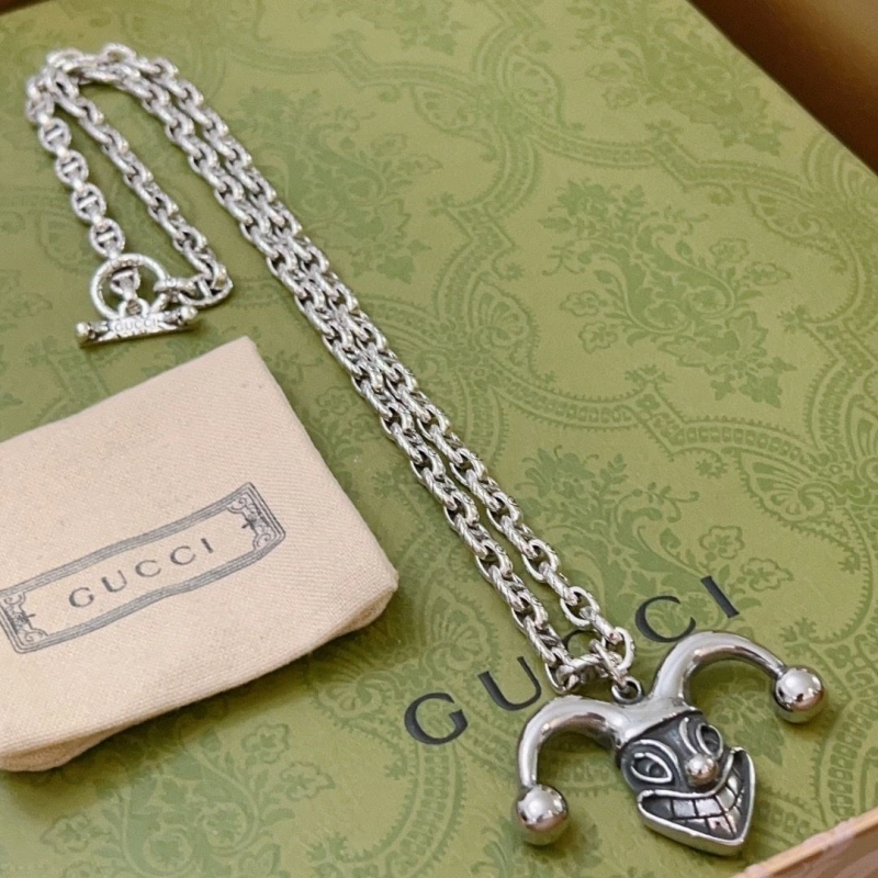 EyeCatching Gxccx Necklaces 303548