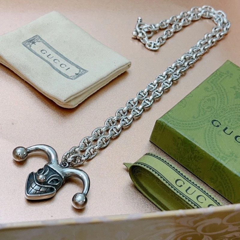 EyeCatching Gxccx Necklaces 303548