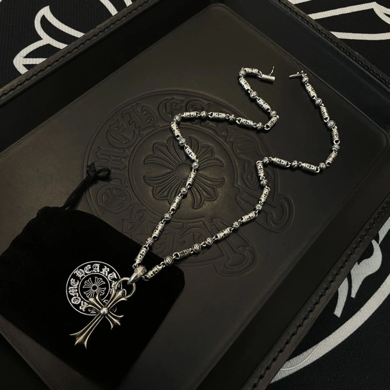 GoAnywhere Chrxmx Hxxrts Necklaces 298518
