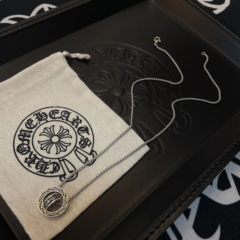 GoAnywhere Chrxmx Hxxrts Necklaces 298516