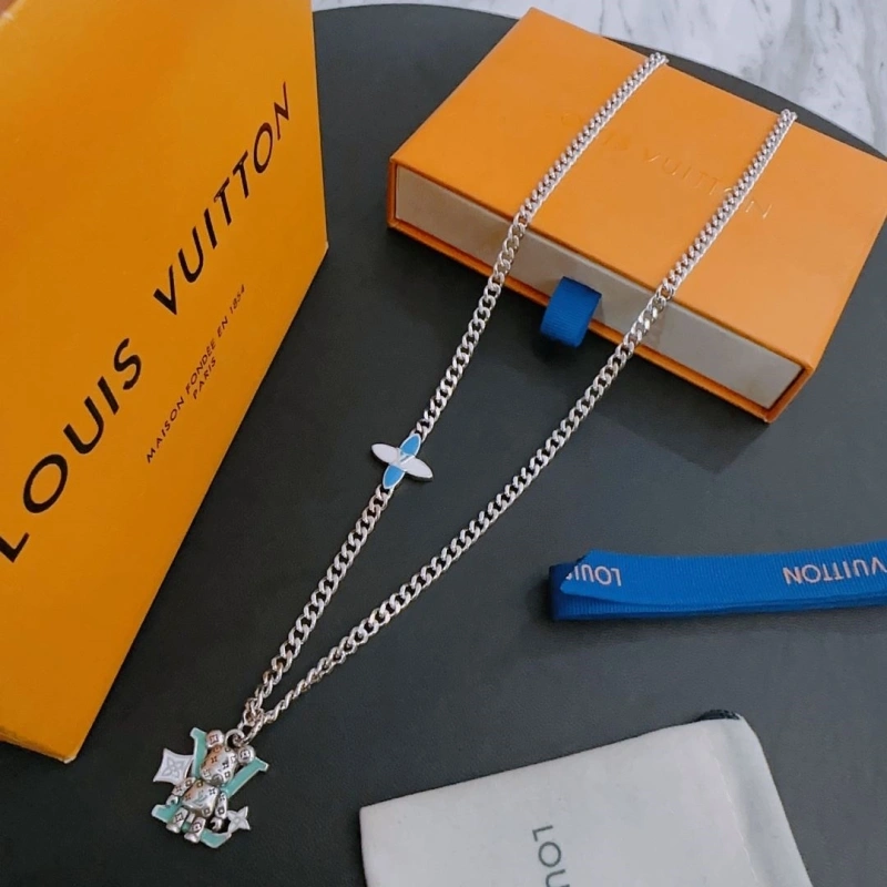 Sleek LX Necklaces 309770
