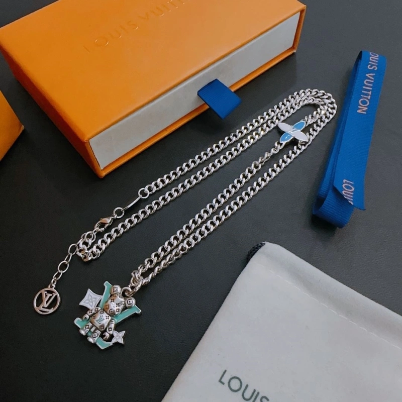 Sleek LX Necklaces 309770