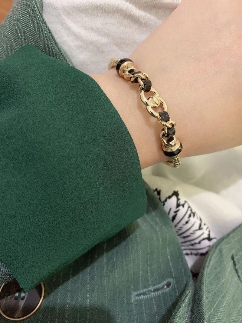 Flexible Chxnxl Bracelets 290705