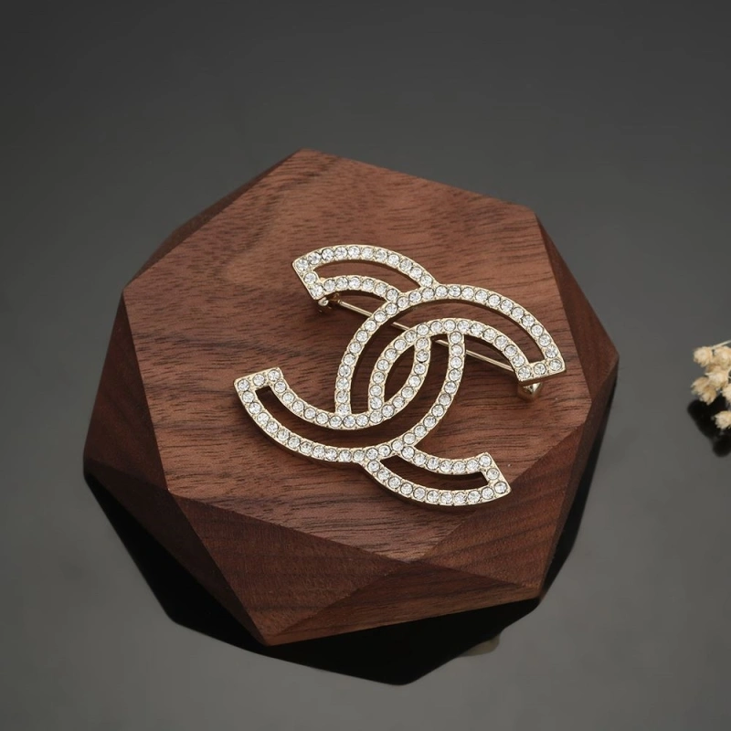 Chxnxl Brooches Bold 290518