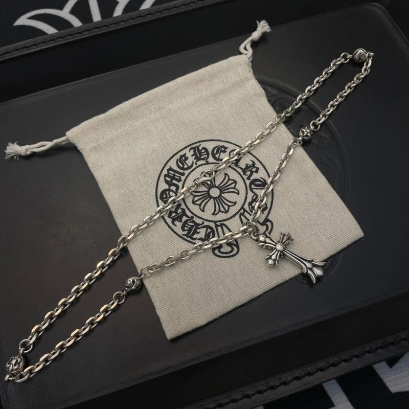 EyeCatching Chrxmx Hxxrts Necklaces 298472