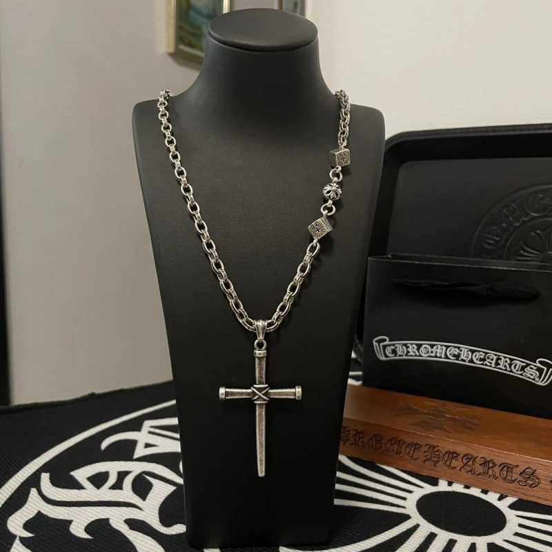 EasyMatch Chrxmx Hxxrts Necklaces 298476