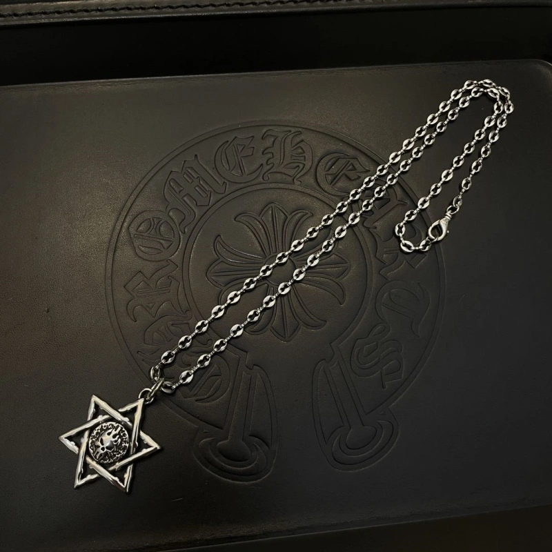 Stylish Chrxmx Hxxrts Necklaces 298480