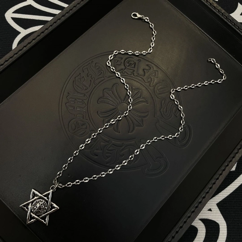 Stylish Chrxmx Hxxrts Necklaces 298480