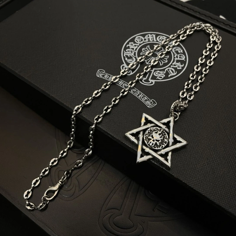 Stylish Chrxmx Hxxrts Necklaces 298480