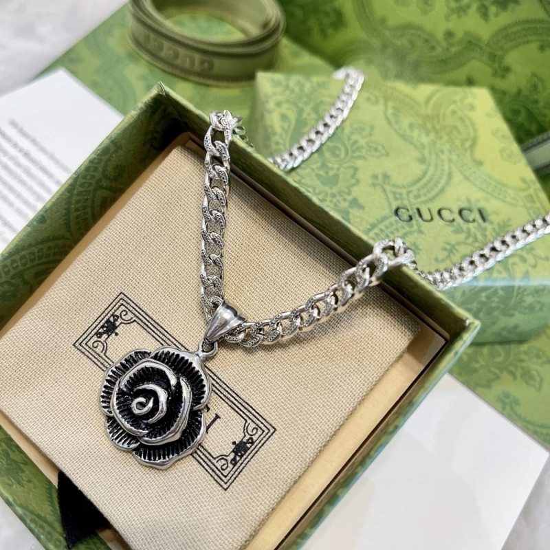Stylish Gxccx Necklaces 303493