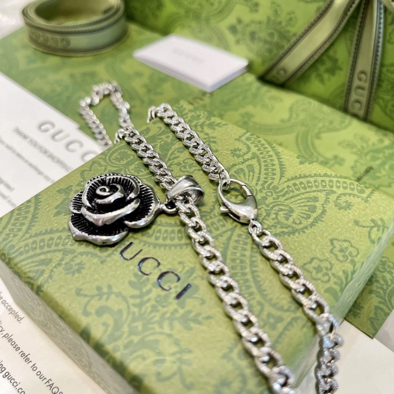 Stylish Gxccx Necklaces 303493