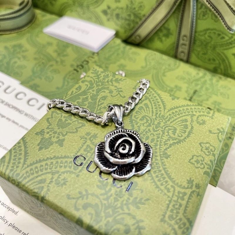 Stylish Gxccx Necklaces 303493