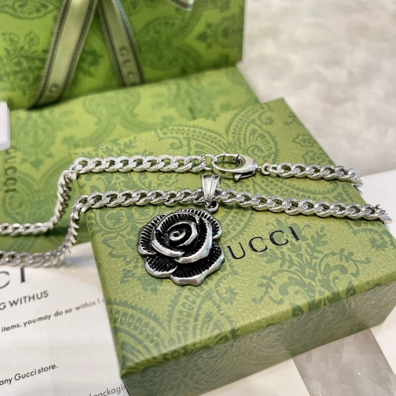 Stylish Gxccx Necklaces 303493