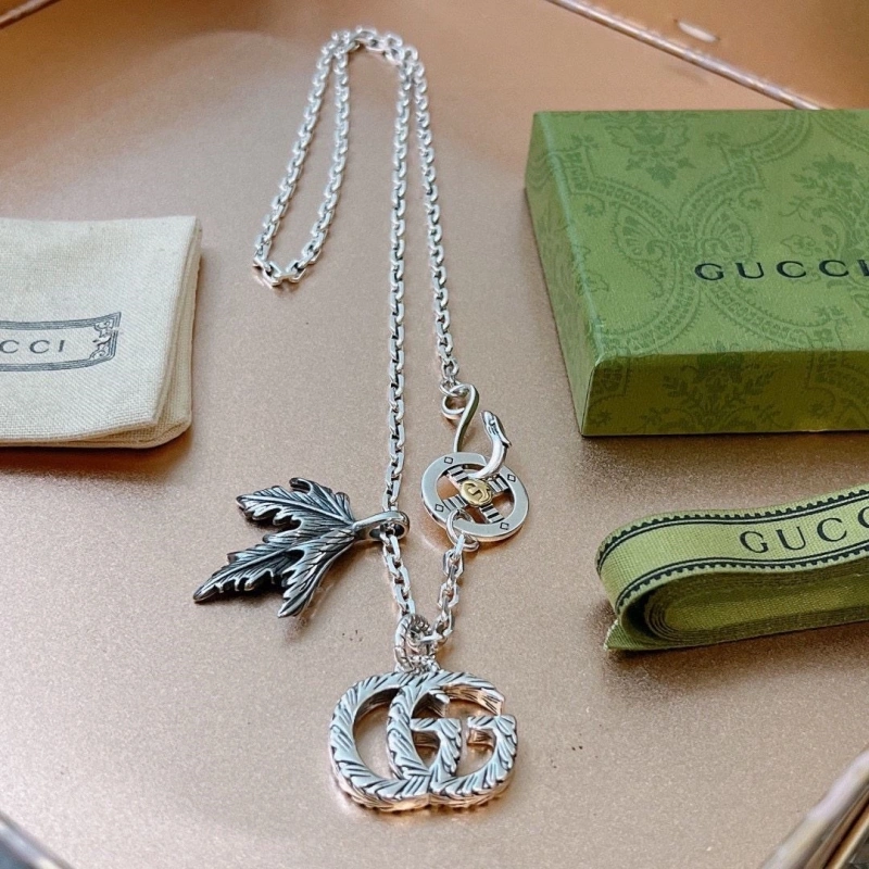 Stylish Gxccx Necklaces 303492