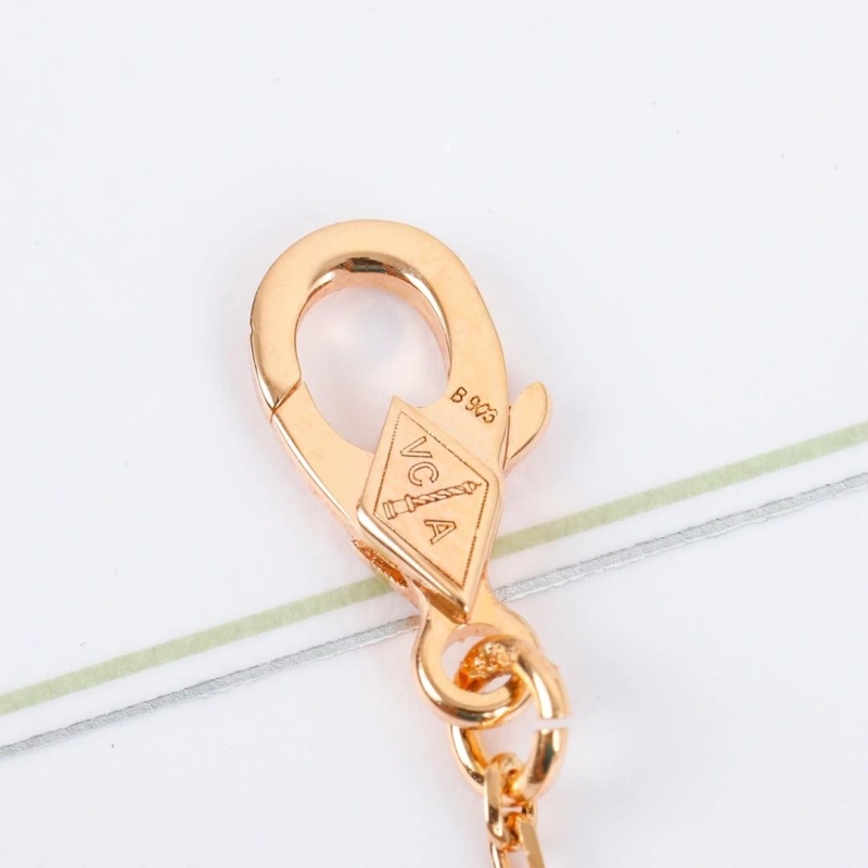 HighQuality Chxnxl Necklaces 289568