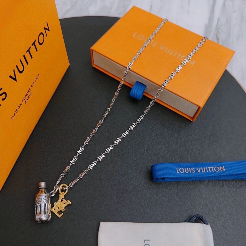 Popular LX Necklaces 309756