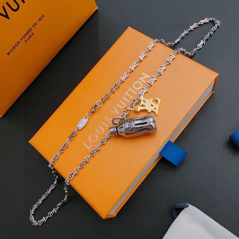 Popular LX Necklaces 309756