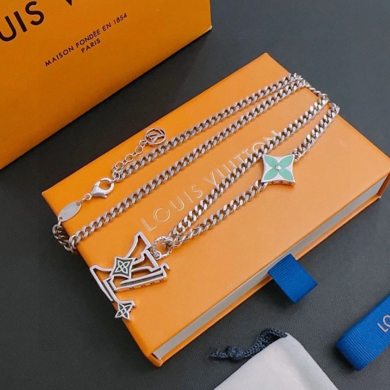 Sleek LX Necklaces 309740