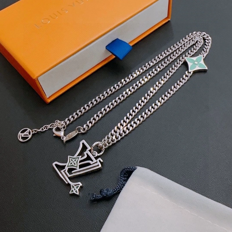 Sleek LX Necklaces 309740