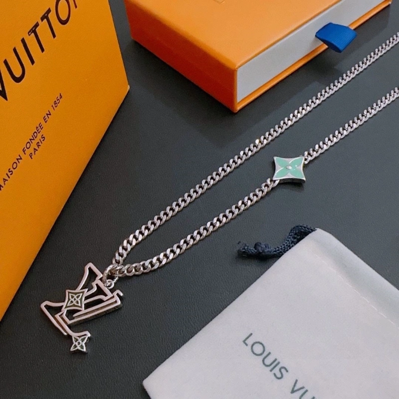 Sleek LX Necklaces 309740