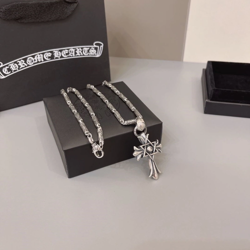 Chrxmx Hxxrts Necklaces Flexible 298466