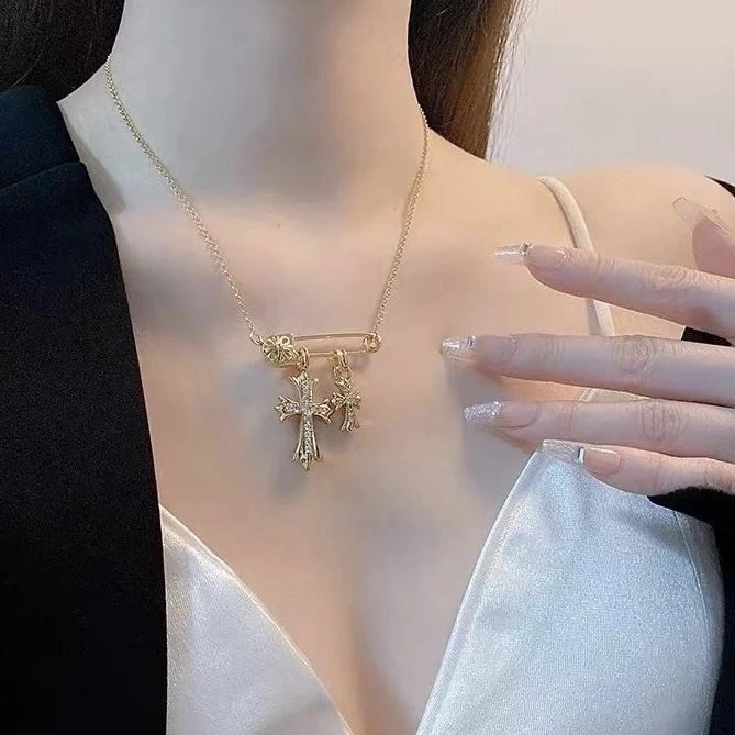 Chrxmx Hxxrts Necklaces Comfortable 298456