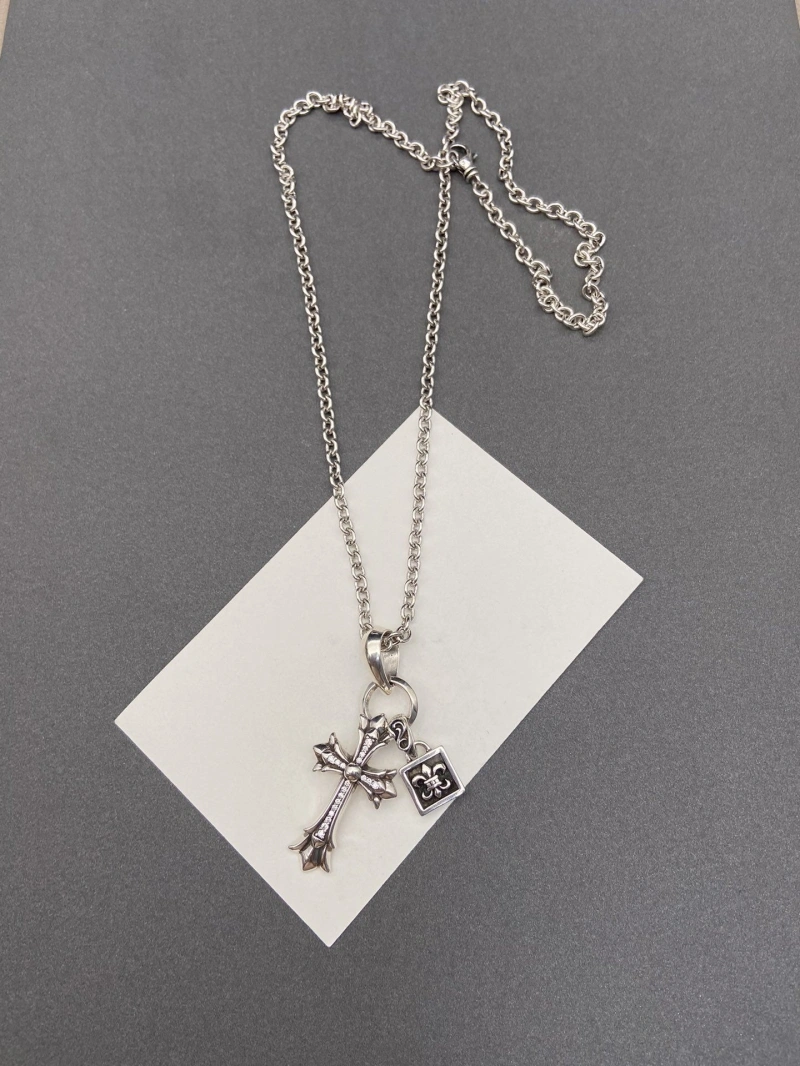 WellDesigned Chrxmx Hxxrts Necklaces 298448