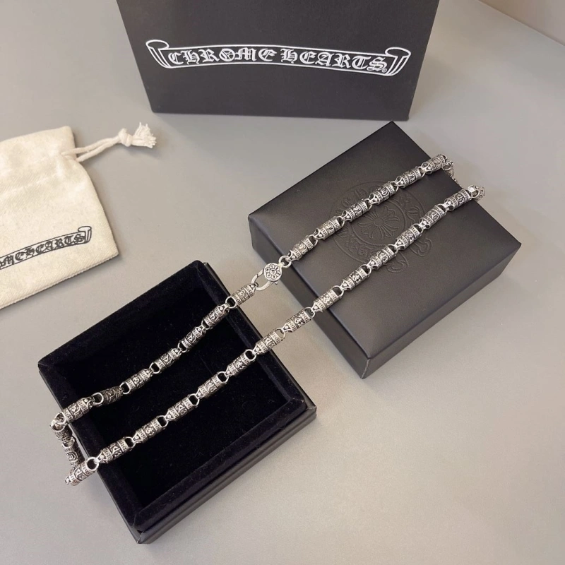 Resilient Chrxmx Hxxrts Necklaces 298452