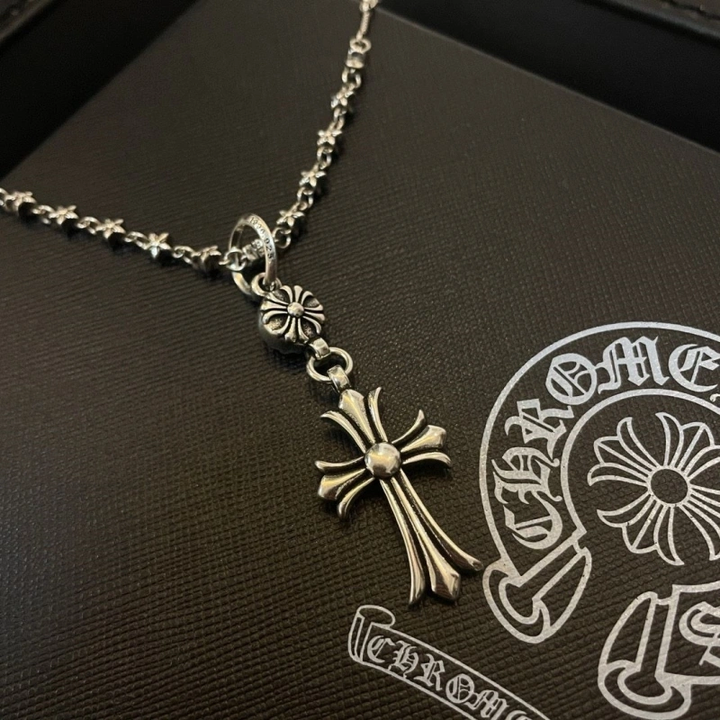 Lightweight Chrxmx Hxxrts Necklaces 298441