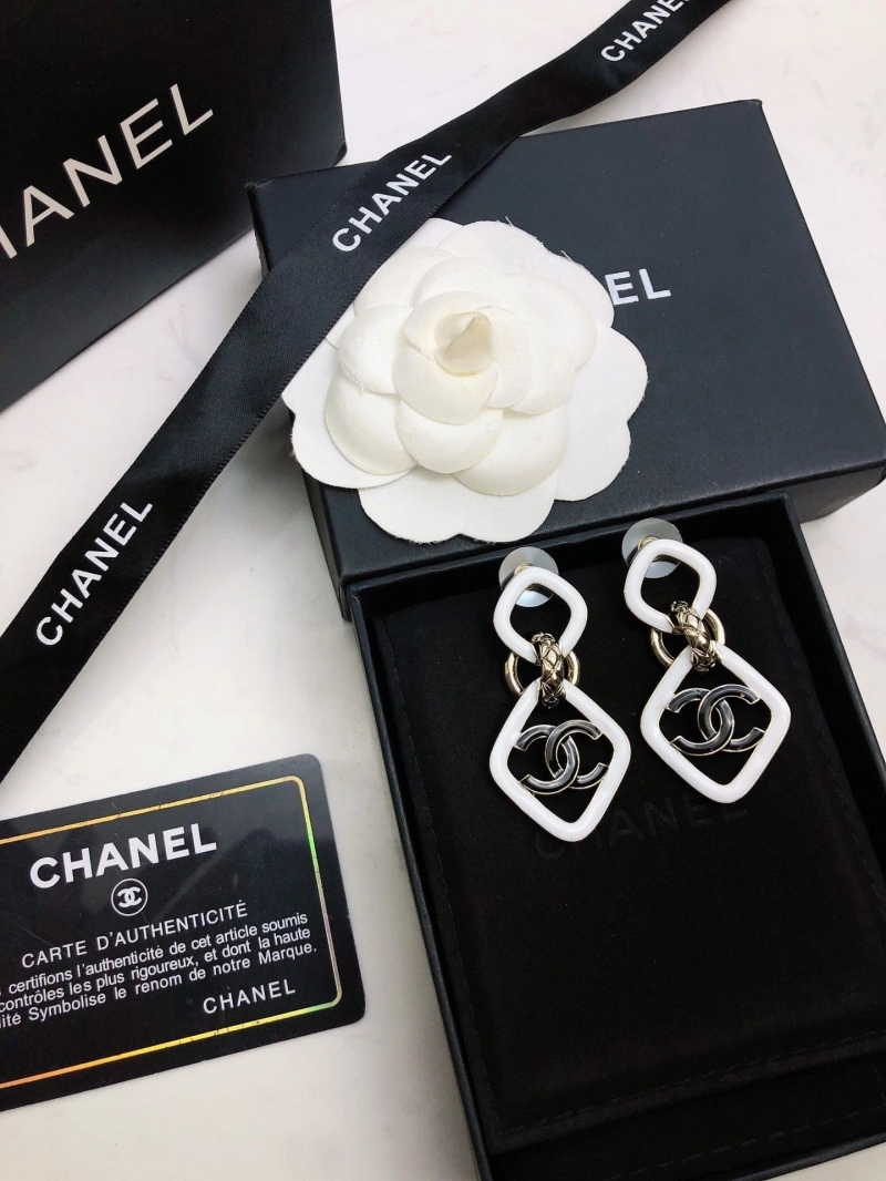 Resilient Chxnxl Earrings 289888