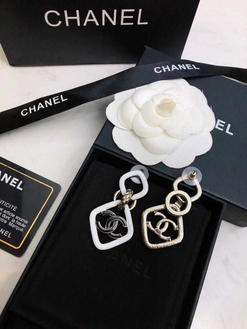 Resilient Chxnxl Earrings 289888