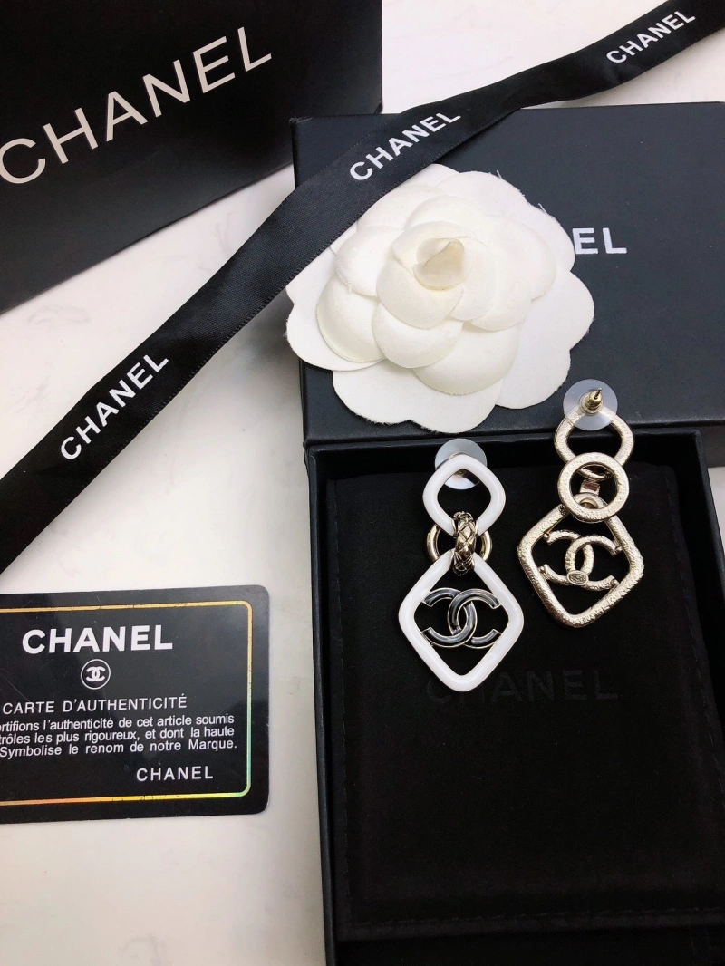 Resilient Chxnxl Earrings 289888