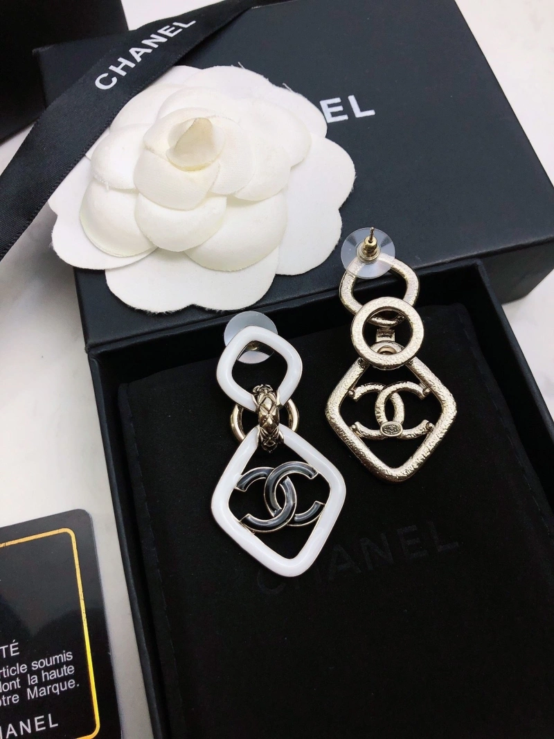 Resilient Chxnxl Earrings 289888