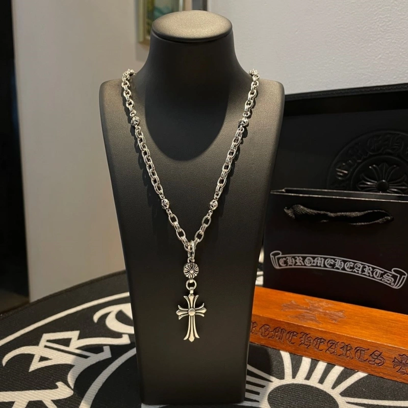 NewStyle Chrxmx Hxxrts Necklaces 298447