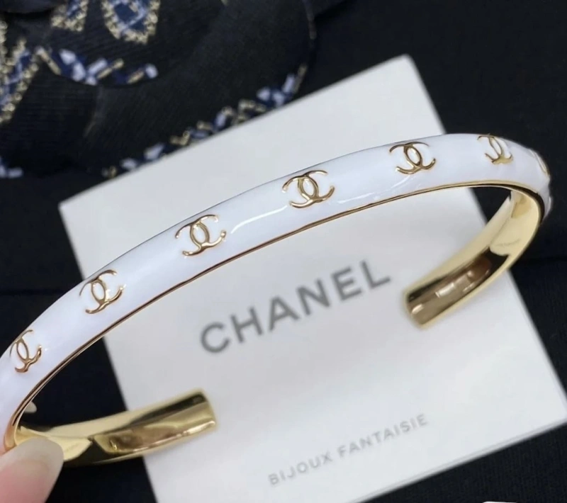 Breathable Chxnxl Bracelets 290702