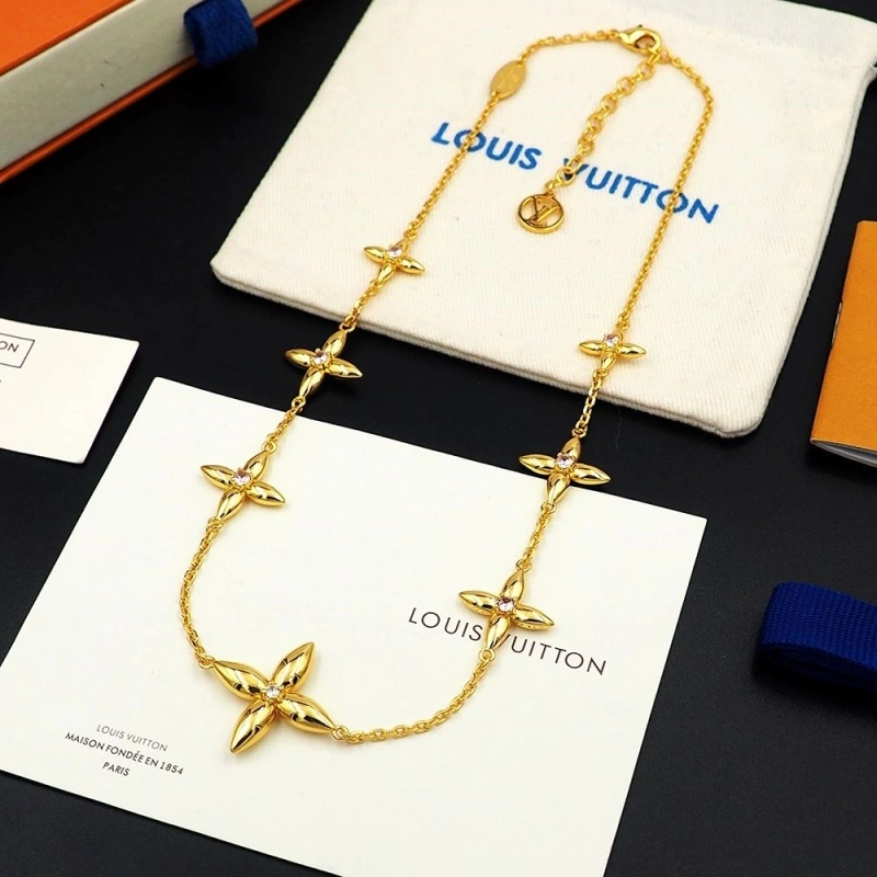 Popular LX Necklaces 309714